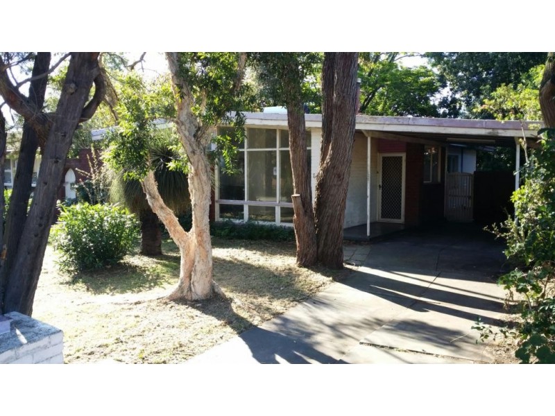 12 Bolton Way, Orelia WA 6167