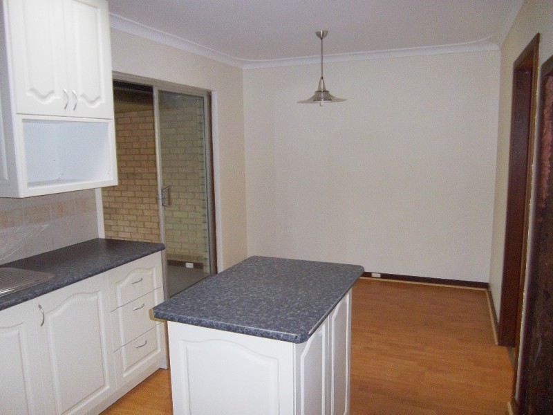 24 Casserley Way, Orelia WA 6167