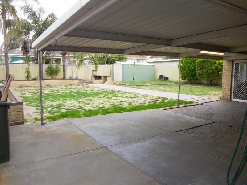 24 Casserley Way, Orelia WA 6167