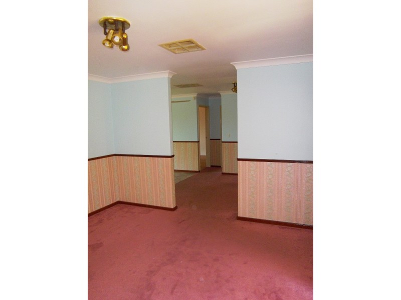 14 Cowling Way, Parmelia WA 6167