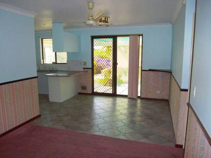 14 Cowling Way, Parmelia WA 6167