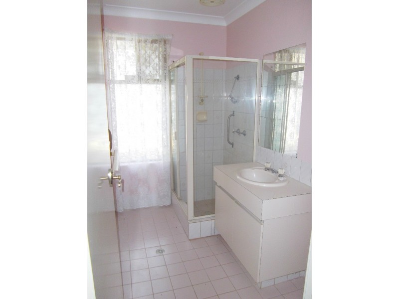 14 Cowling Way, Parmelia WA 6167