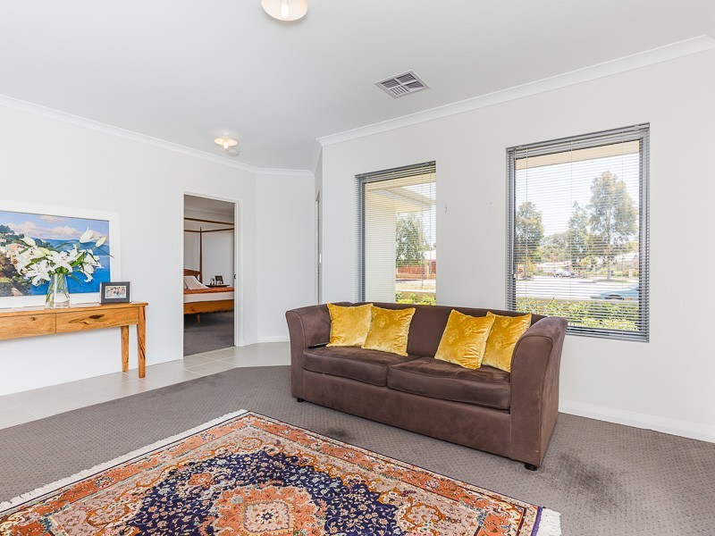39 Runnymede Gate, Wellard WA 6170