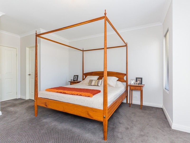 39 Runnymede Gate, Wellard WA 6170