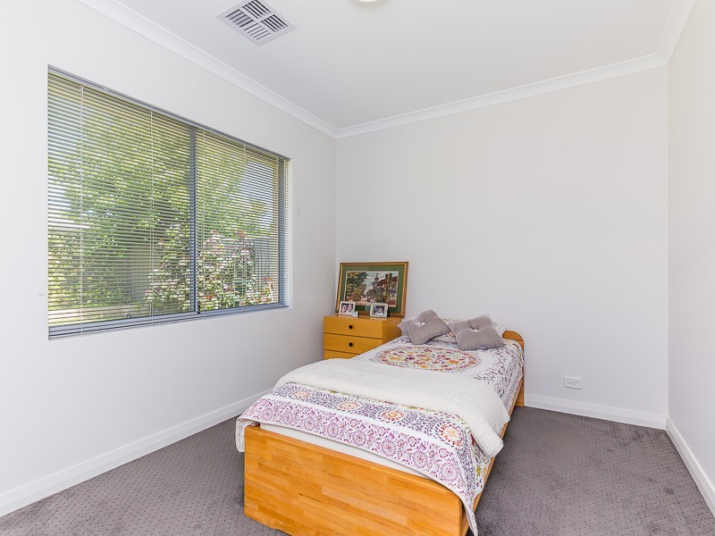 39 Runnymede Gate, Wellard WA 6170