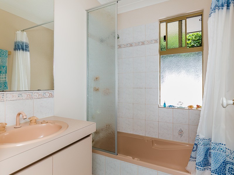 4 Gilling Place, Orelia WA 6167