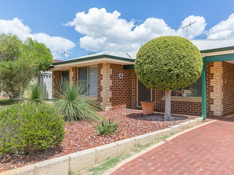 4 Gilling Place, Orelia WA 6167