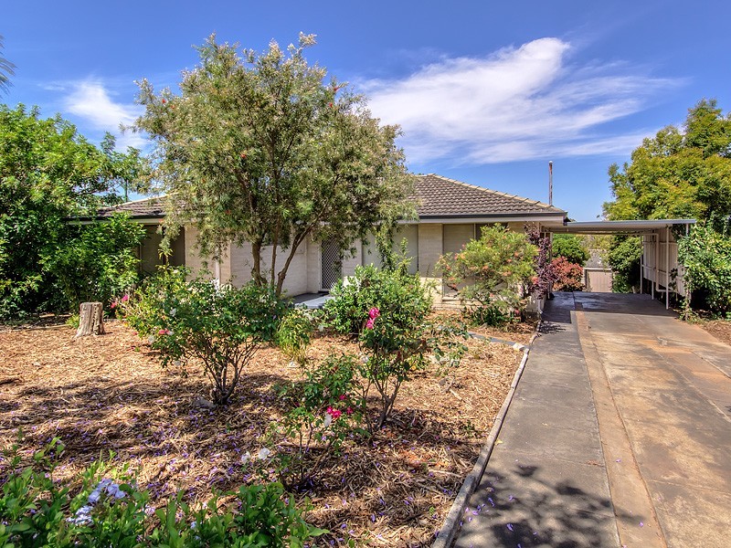 5 Maydwell Way, Calista WA 6167