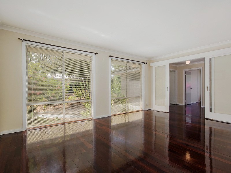 5 Maydwell Way, Calista WA 6167