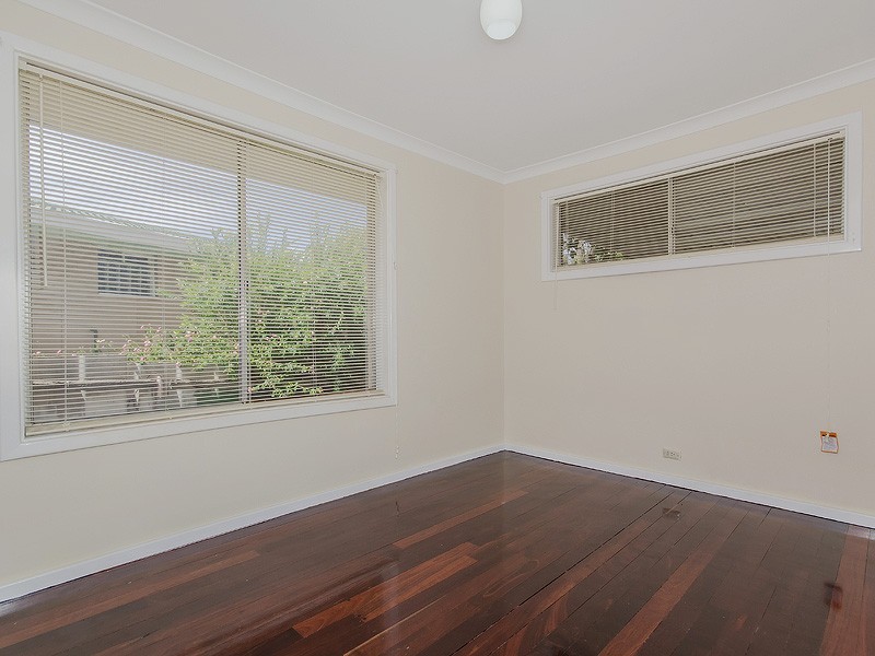 5 Maydwell Way, Calista WA 6167