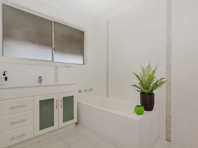 5 Maydwell Way, Calista WA 6167