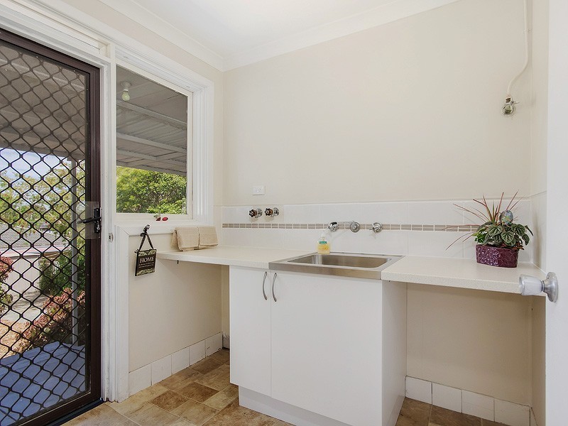 5 Maydwell Way, Calista WA 6167