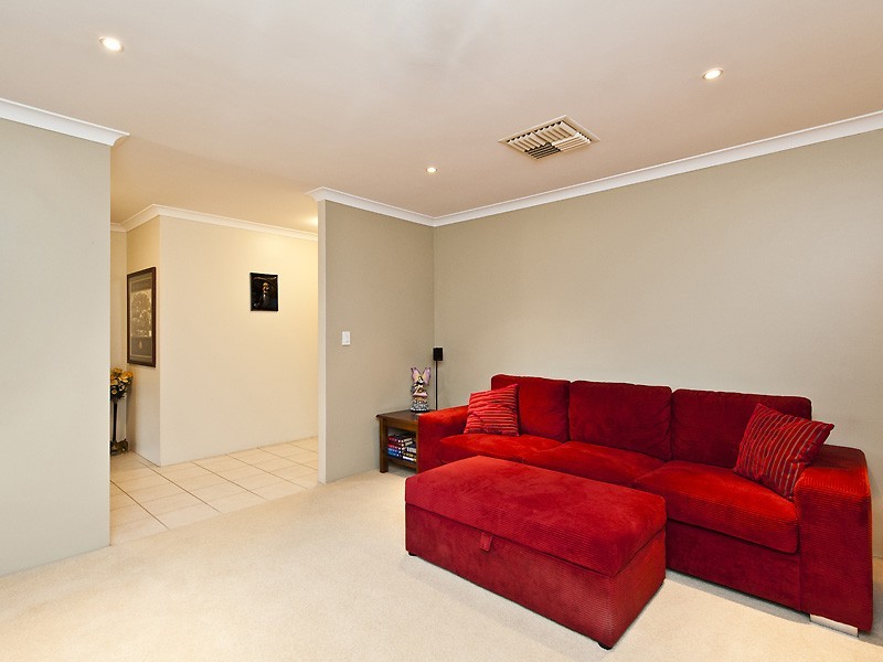 9 Ascot Parkway, Bertram WA 6167
