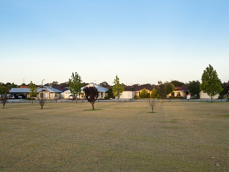 9 Ascot Parkway, Bertram WA 6167