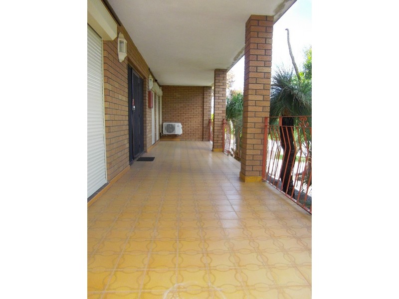 34 Tanson Road, Parmelia WA 6167