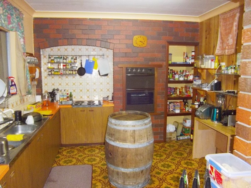 34 Tanson Road, Parmelia WA 6167