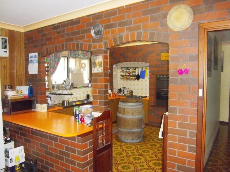 34 Tanson Road, Parmelia WA 6167