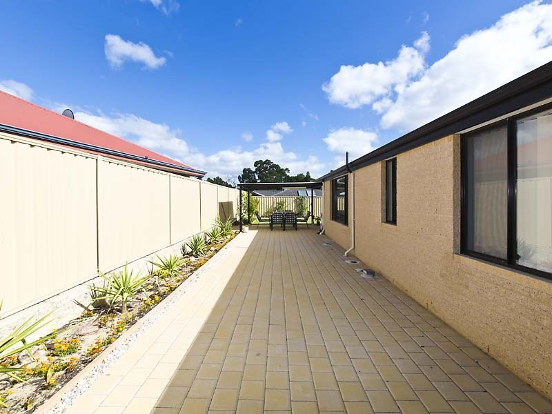 6 Camballin Loop, Bertram WA 6167