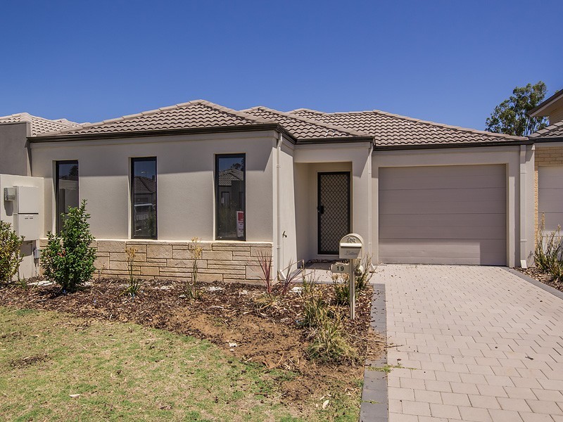 19 Meridian Way, Kwinana Town Centre WA 6167