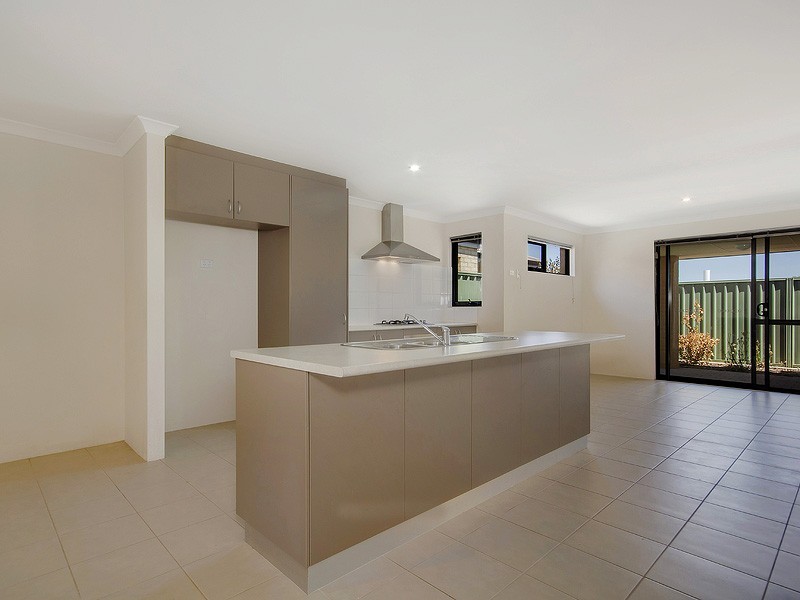 19 Meridian Way, Kwinana Town Centre WA 6167