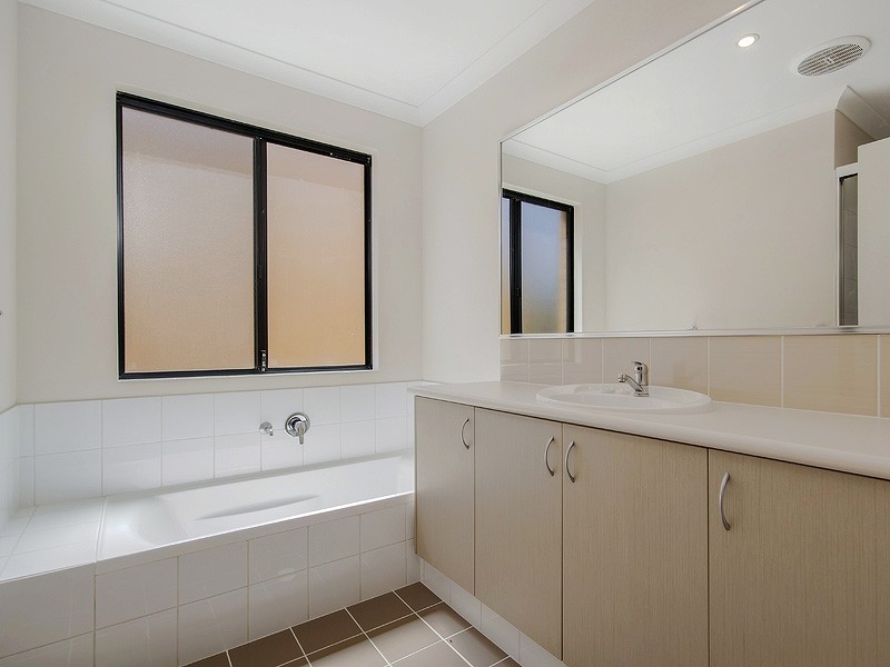 19 Meridian Way, Kwinana Town Centre WA 6167