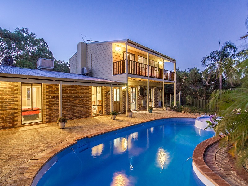 18 Goldsmith Drive, Wellard WA 6170