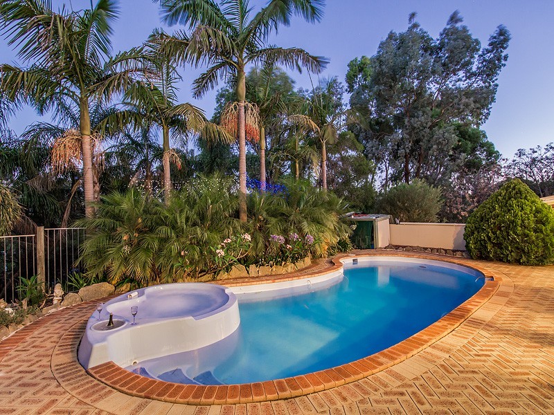 18 Goldsmith Drive, Wellard WA 6170