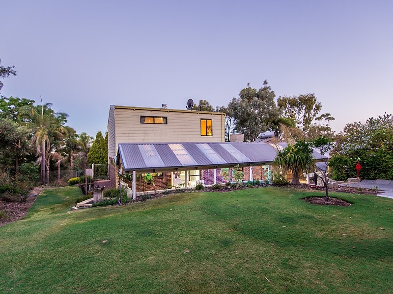 18 Goldsmith Drive, Wellard WA 6170