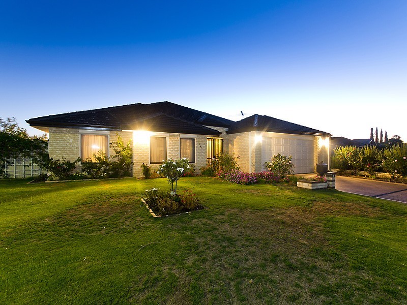 121 Centennial Avenue, Bertram WA 6167