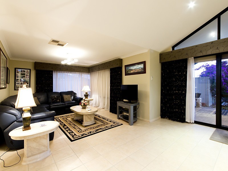 121 Centennial Avenue, Bertram WA 6167