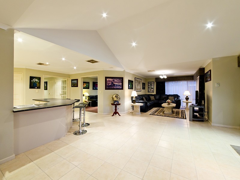 121 Centennial Avenue, Bertram WA 6167