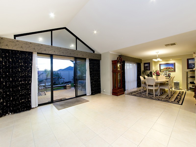 121 Centennial Avenue, Bertram WA 6167