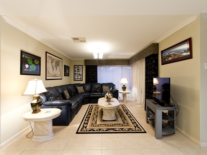 121 Centennial Avenue, Bertram WA 6167