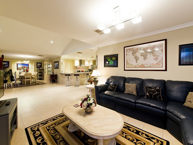 121 Centennial Avenue, Bertram WA 6167
