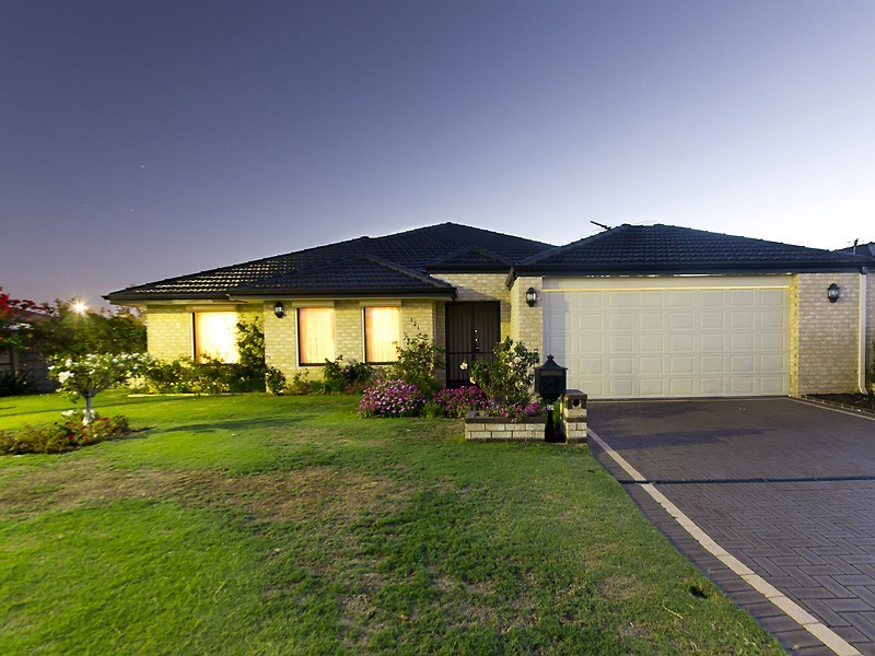 121 Centennial Avenue, Bertram WA 6167