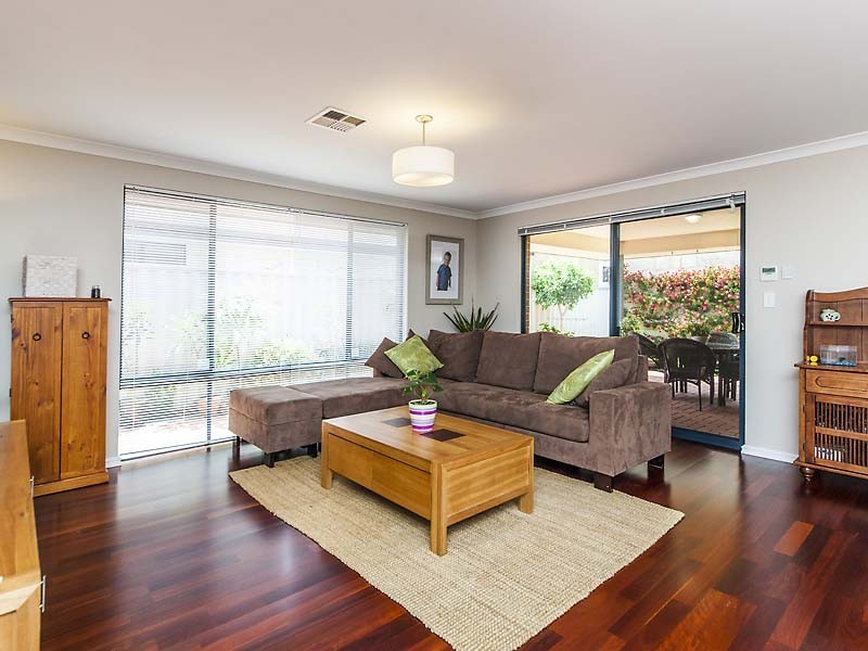 35 Stokesay Street, Orelia WA 6167