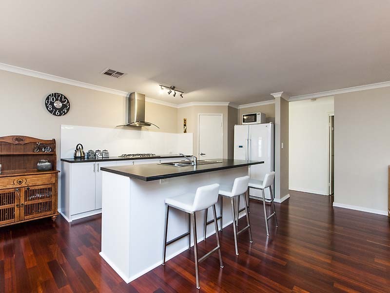 35 Stokesay Street, Orelia WA 6167