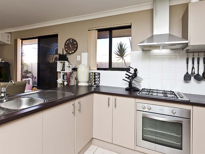 18 Cheltenham Loop, Bertram WA 6167