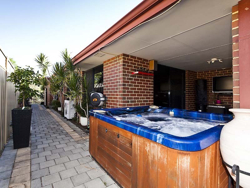 18 Cheltenham Loop, Bertram WA 6167