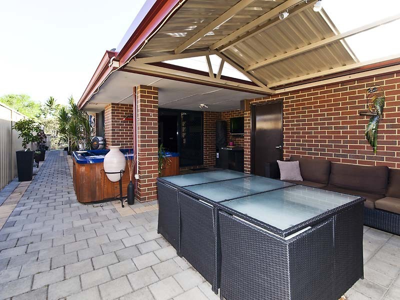 18 Cheltenham Loop, Bertram WA 6167