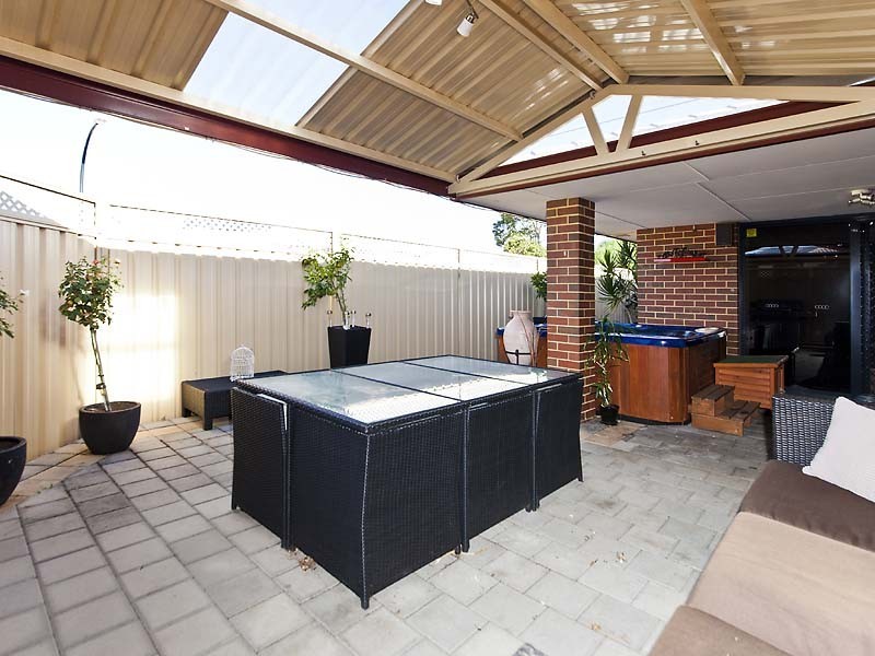 18 Cheltenham Loop, Bertram WA 6167