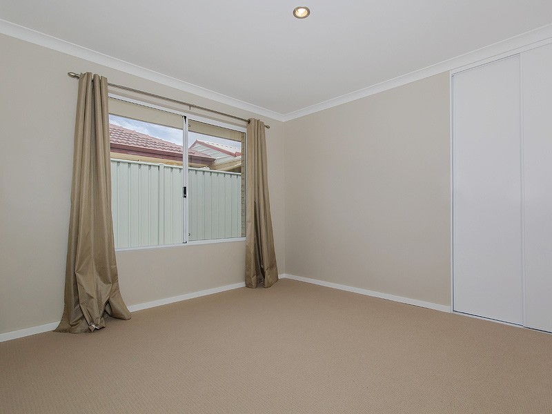 14 Petersfield Lane, Wellard WA 6170