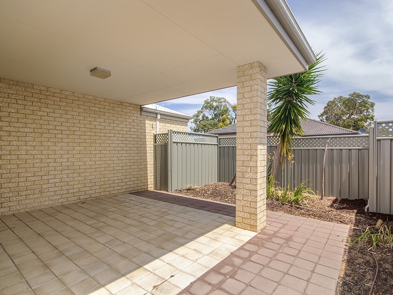 14 Petersfield Lane, Wellard WA 6170