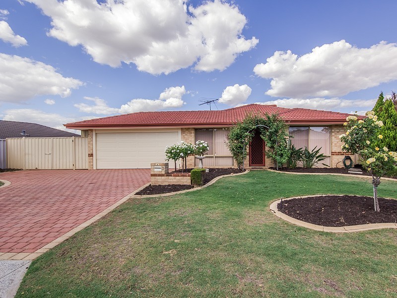 3 Cawdor Lane, Orelia WA 6167