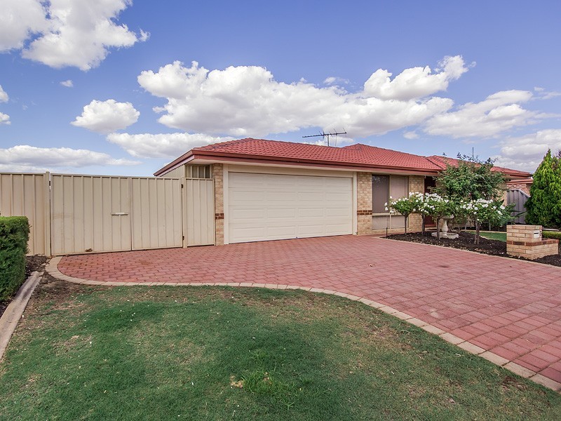 3 Cawdor Lane, Orelia WA 6167