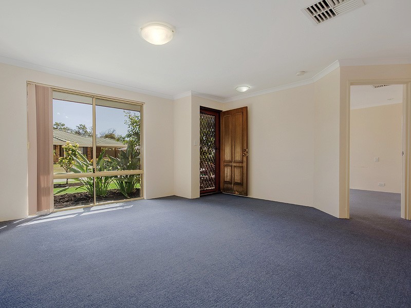 3 Cawdor Lane, Orelia WA 6167