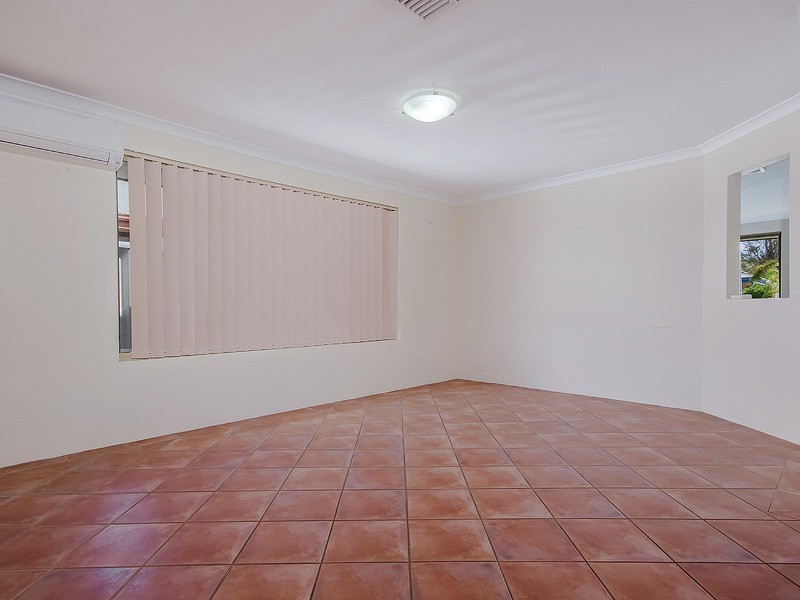 3 Cawdor Lane, Orelia WA 6167