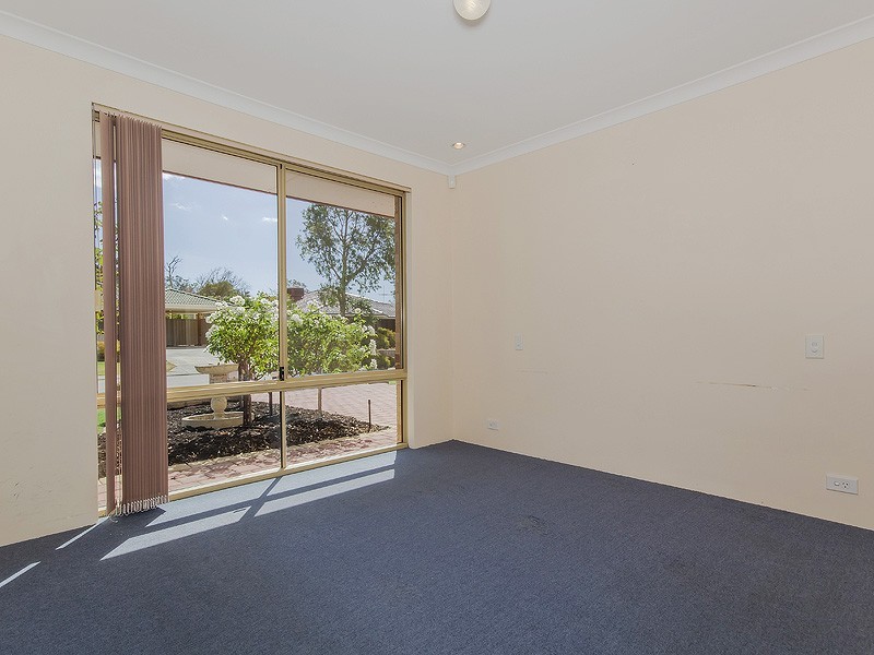 3 Cawdor Lane, Orelia WA 6167