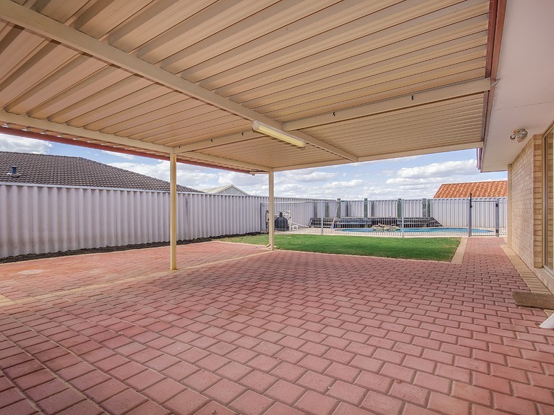 3 Cawdor Lane, Orelia WA 6167