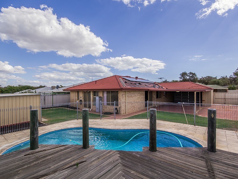 3 Cawdor Lane, Orelia WA 6167